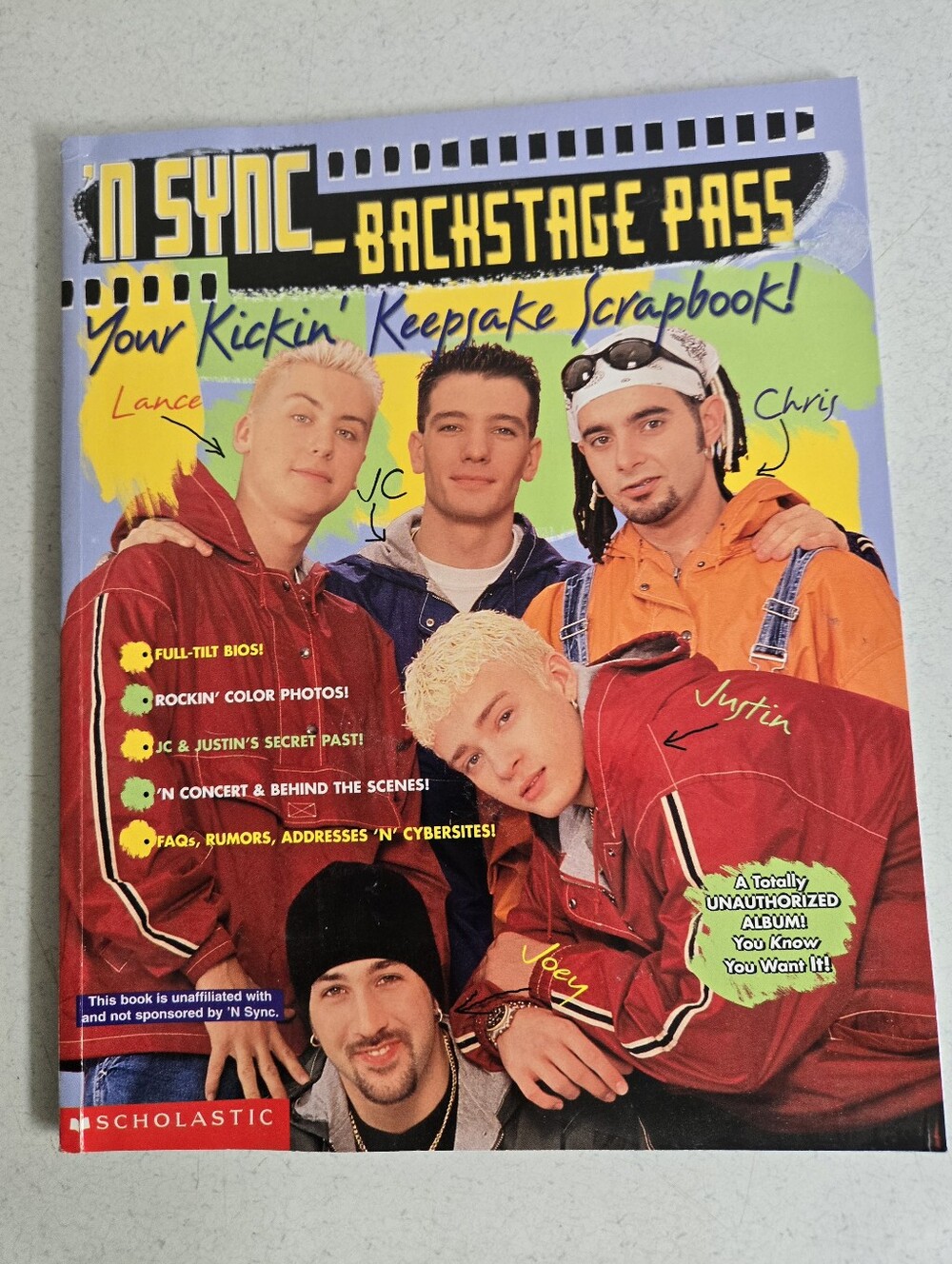 'N SYNC Backstage Pass Your Kickin' Keepsake Scrapbook Book Vtg
